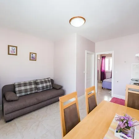 Zaton 15000a Apartment
